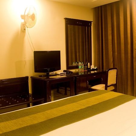 Heaven Blu Hotel & Resort Amritsar Exterior photo